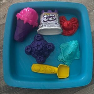 Kinetic Sand Sandbox Set with Tools & Molds